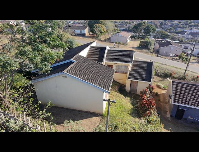 4 BEDROOM HOUSE FOR SALE IN UMLAZI H